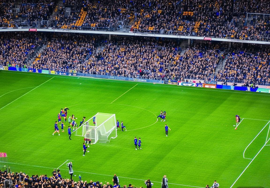 巴塞罗那VS尤文图斯巅峰对决前瞻：战术解析与关键球员剖析(图2)