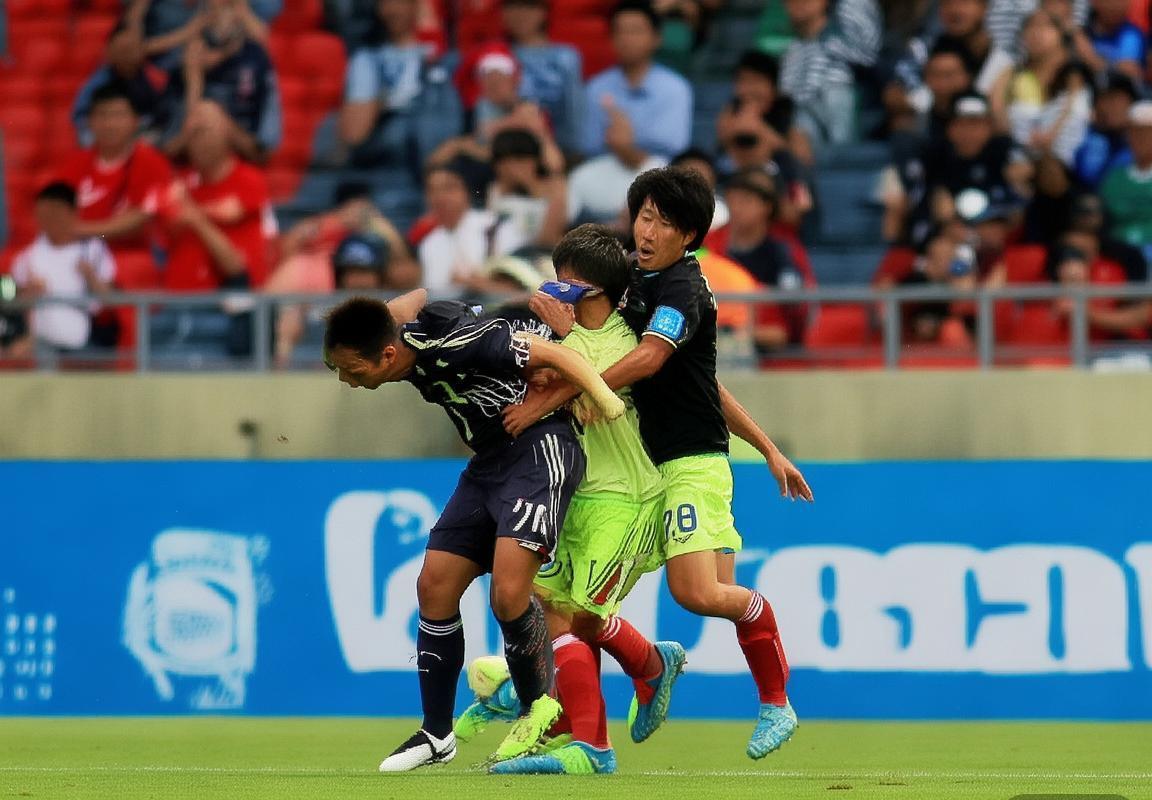 2016东亚杯：中日军团魂激战技战术解析(图3)